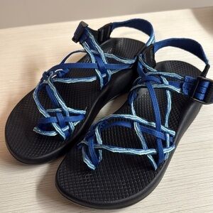 Chacos size blue  5 triple straps size 8